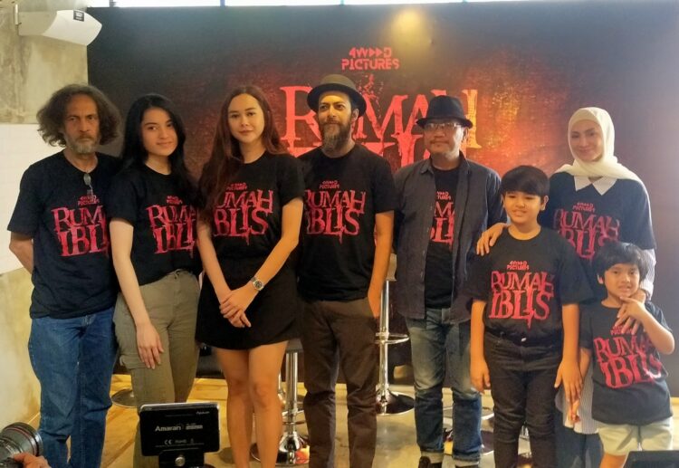 Jumpa pers sekaligus doa bersama menjelang syuting film Menjemput Iblis yang akan dilaksanakan pada 11 November 2022 mendatang di Yogyakarta.
